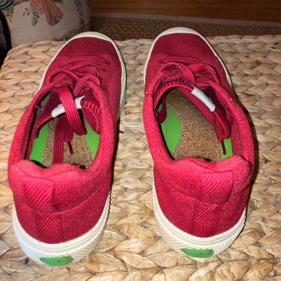 Cariuma Red Sneakers - Picture 7 of 10